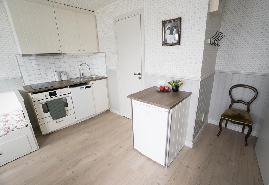 Anfasteroed Gardsvik - Badstugorna ยุงส์ชิลเล ภายนอก รูปภาพ