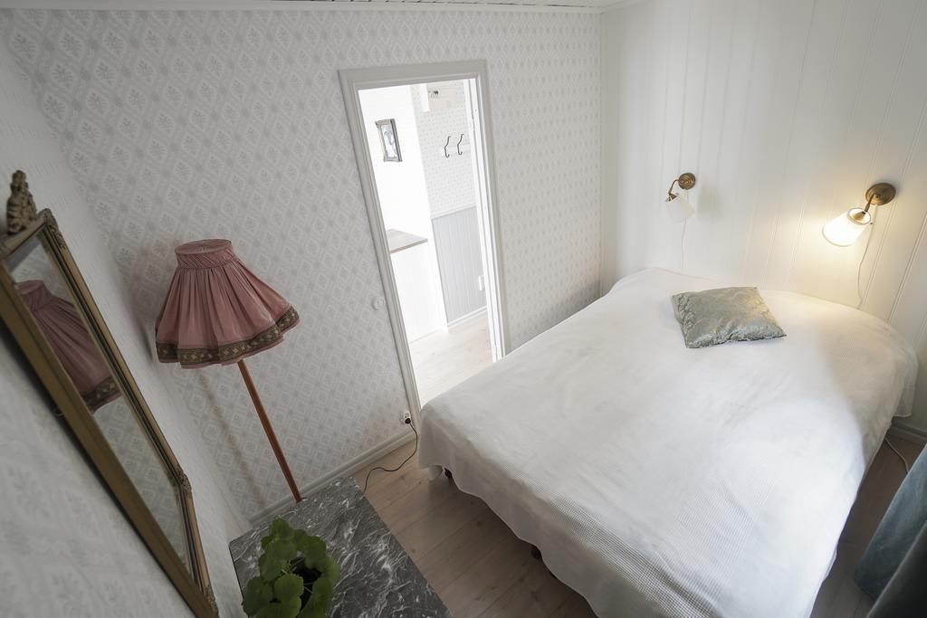 Anfasteroed Gardsvik - Badstugorna ยุงส์ชิลเล ภายนอก รูปภาพ